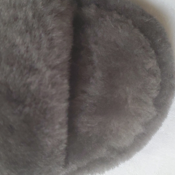 Ugg Women's  Fluff Yeah Slide Slippers - Picture 7 of 8